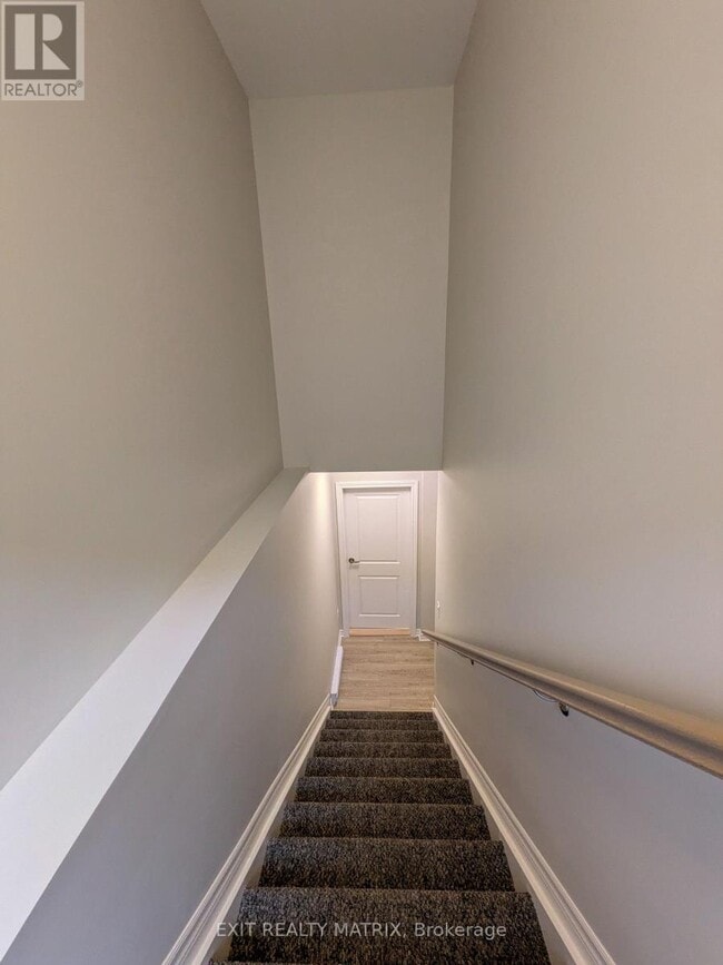 Building Photo - 903 Cologne St