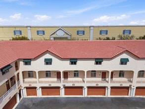 Building Photo - 2445 NE 14th St