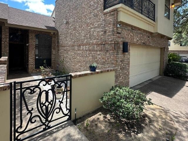 Foto del edificio - 109 E Del Mar Blvd