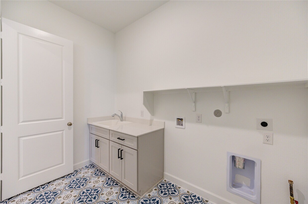 Foto principal - 25326 Loch Doon Dr