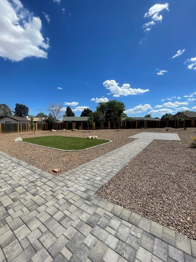 Foto del edificio - 4348 N Sauter Dr W