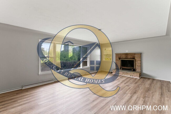 Building Photo - Available Now! - 3 Bedroom, 1 Bathroom in ...