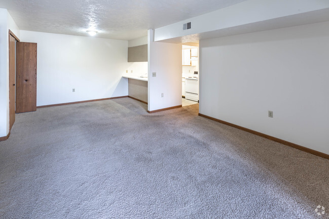 2 BR, 1 BA - 950 SF - Yorkshire Place Apartments