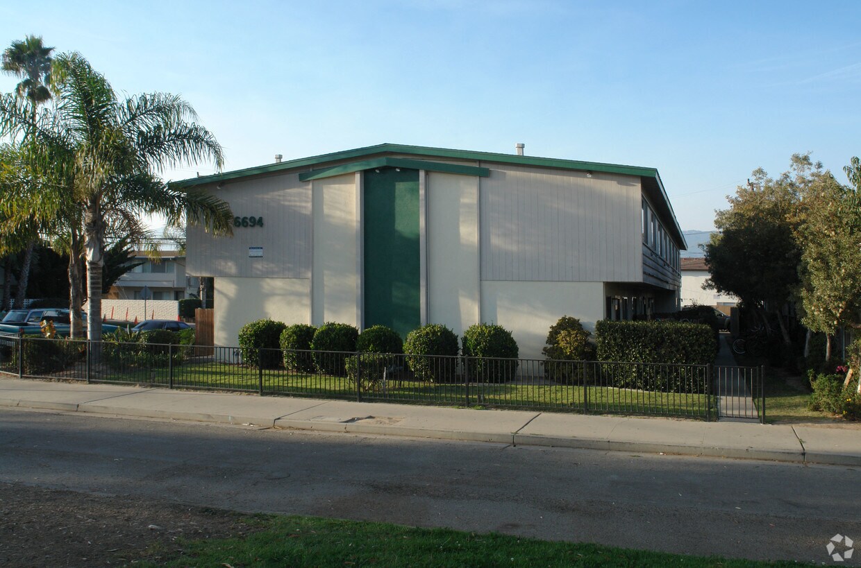 Foto del edificio - 6694 Picasso Rd