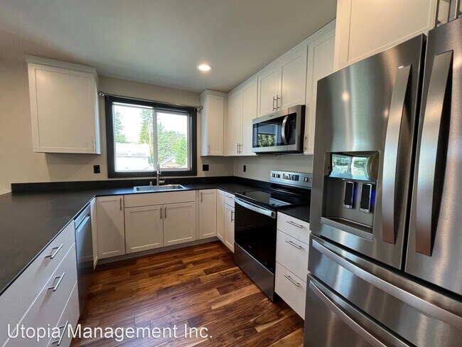 Building Photo - 5 br, 2.5 bath House - 1113 Humboldt Street