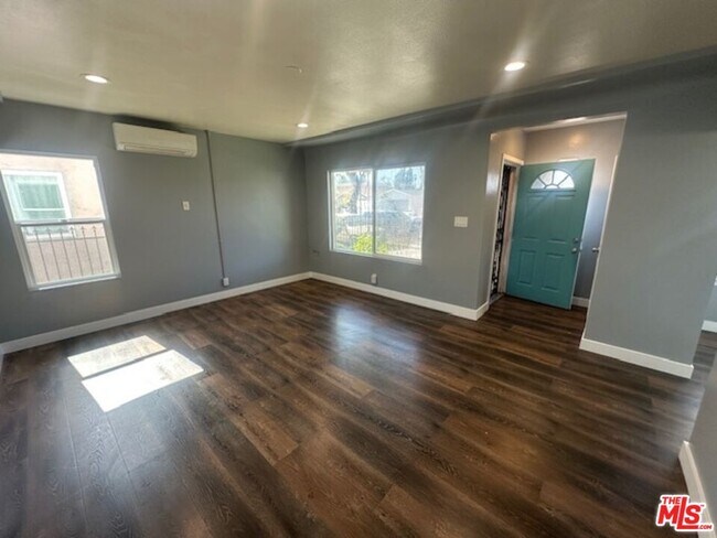 Foto del edificio - 228 E 89th St