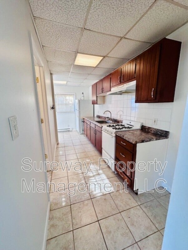 Foto del edificio - 270 W 2nd St