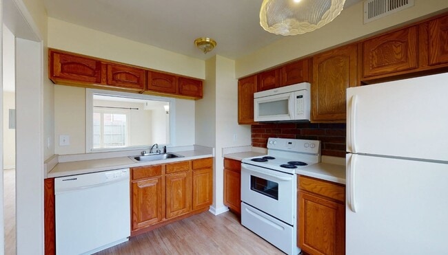 Kitchen - Carriage Hill Townhomes