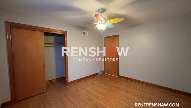 Foto del edificio - 299 McElroy Rd