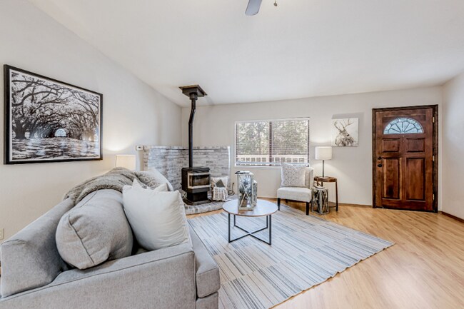 Foto del edificio - 5603 Sierra Springs Dr