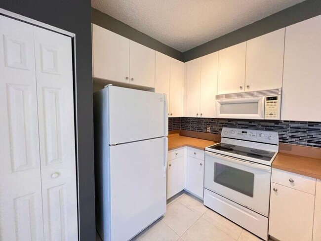 Building Photo - 117 Lighthouse Cir