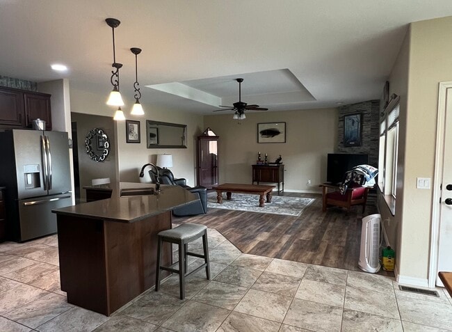 Building Photo - 1318 Peppertree Dr