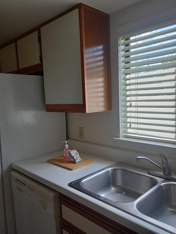 Foto del edificio - 728 W San Antonio St