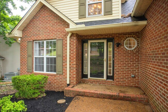 Foto del edificio - Charming Hendersonville Home!