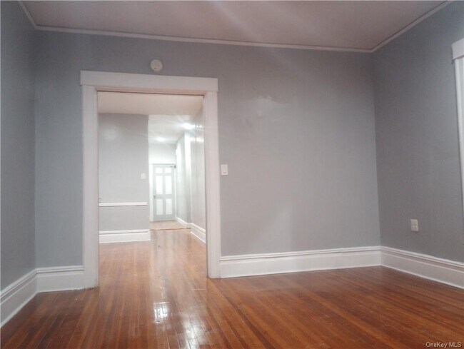 Building Photo - 116-118 Hillside Ave