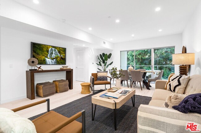 Foto del edificio - 11620 Chenault St