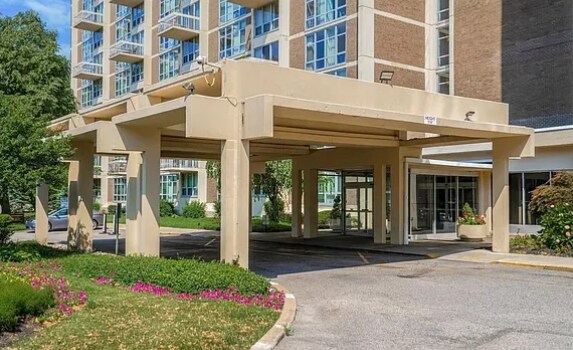 Building Photo - 3600 Conshohocken Ave