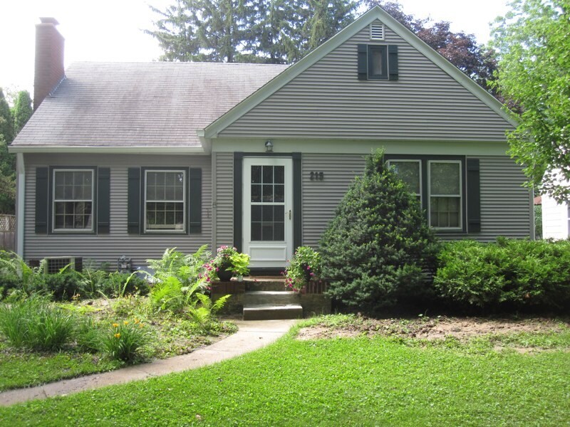 215 Highland Dr, Iowa City, IA 52246 House Rental in Iowa City, IA