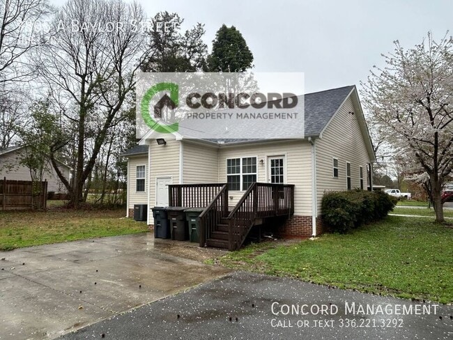 Building Photo - 3805 Baylor St