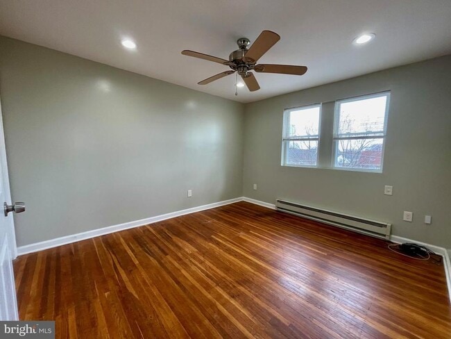 Foto del edificio - 412 E Providence Rd