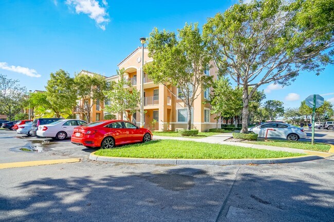 6841 SW 44th Street Unit 306 - 6841 SW 44th St