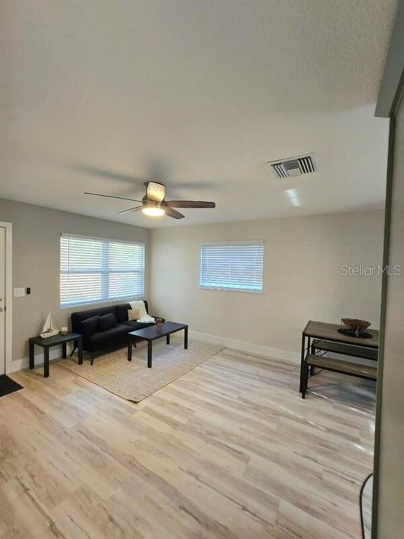 Foto del edificio - 715 6th Ave NE