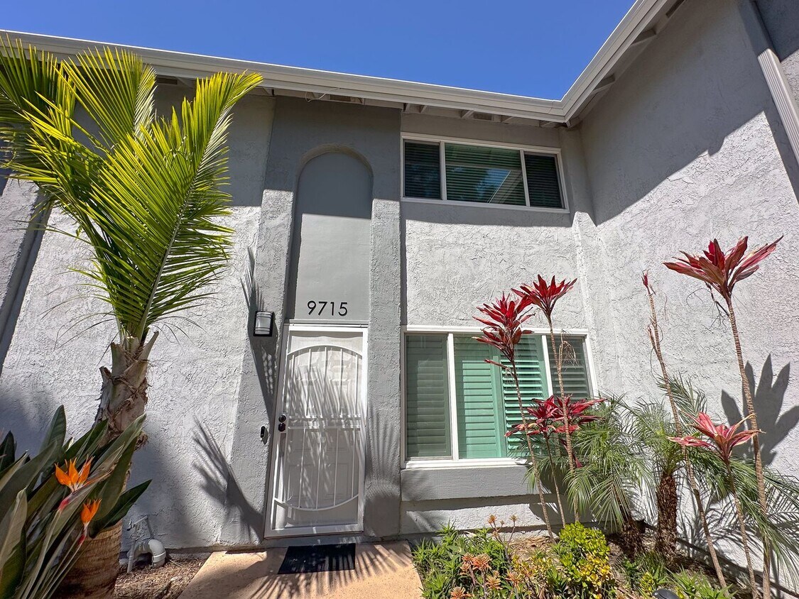 Primary Photo - Remodeled 2 Bedroom 1.5 Bath Attached Town...