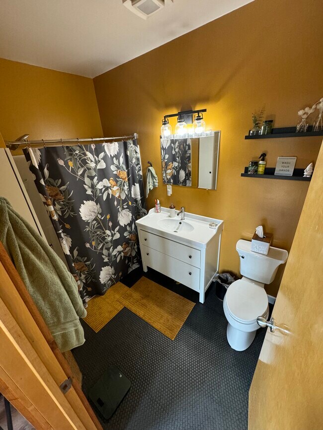 Remodeled Bathroom - 306 E Lincoln Ave