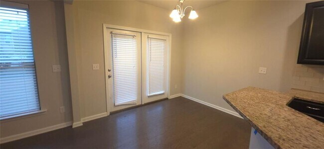 Building Photo - 107 Greenfield Dr