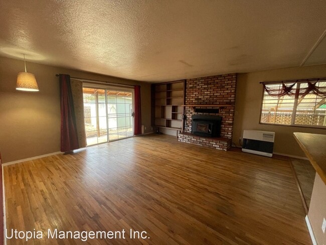Building Photo - 3 br, 2 bath House - 1060 Cherry Terrace