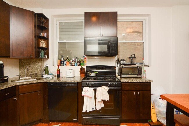 Foto del edificio - 748 W Belden Ave