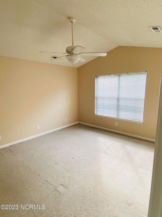 Building Photo - 2800 Mulberry Ln