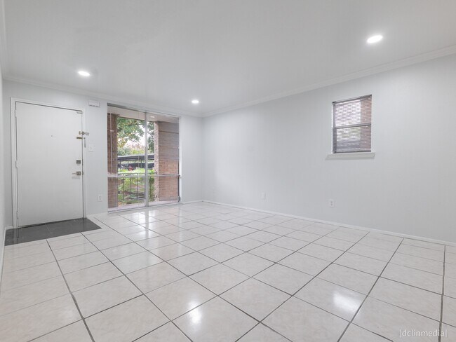 Foto del edificio - 4643 Wild Indigo St