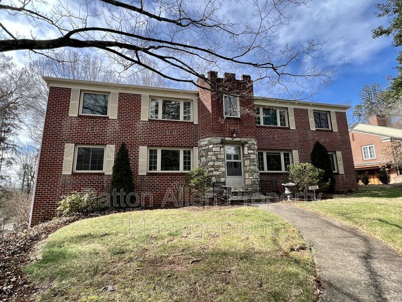 240 Kimberly Ave Unit Apt 3, Asheville, NC 28804 Condo for Rent in