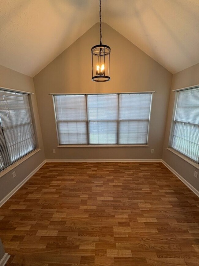 Foto del edificio - 153 Oakleaf Cir