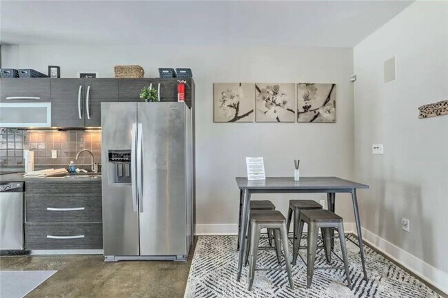 Foto del edificio - 1300 DeKalb Ave NE