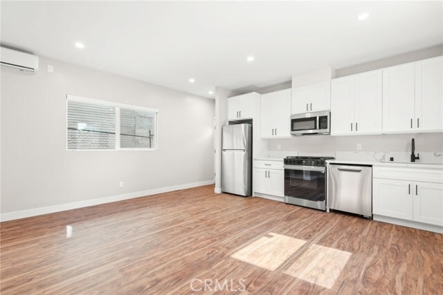 Building Photo - 145 E 36th Pl