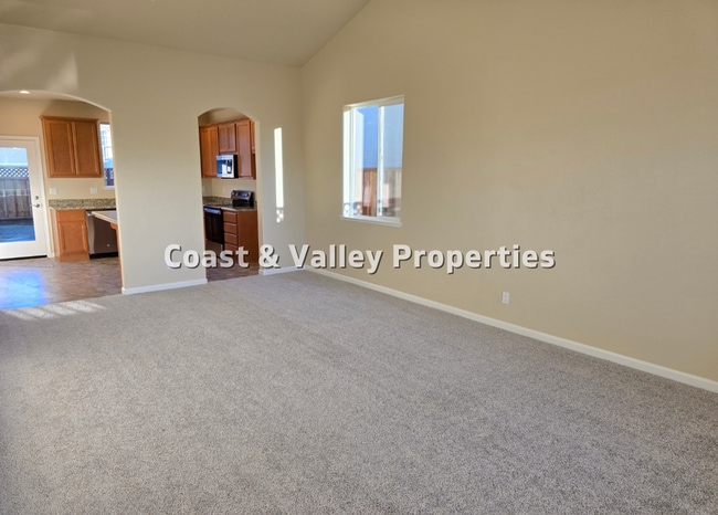 Building Photo - King City Home for RENT!!!