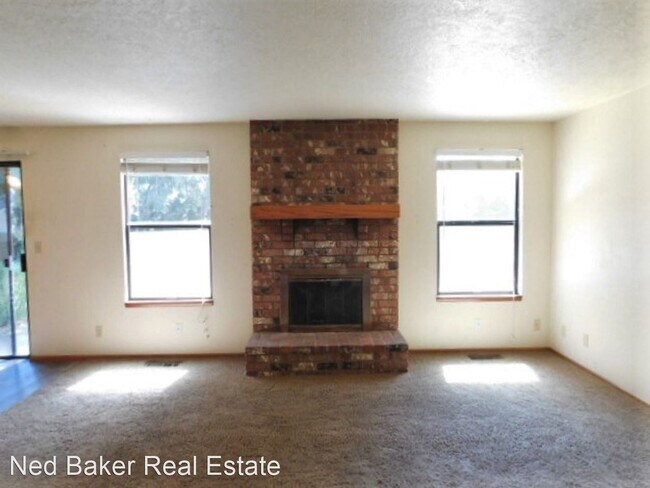 Building Photo - 3 br, 2 bath House - 2012 Maplewood Ct. S