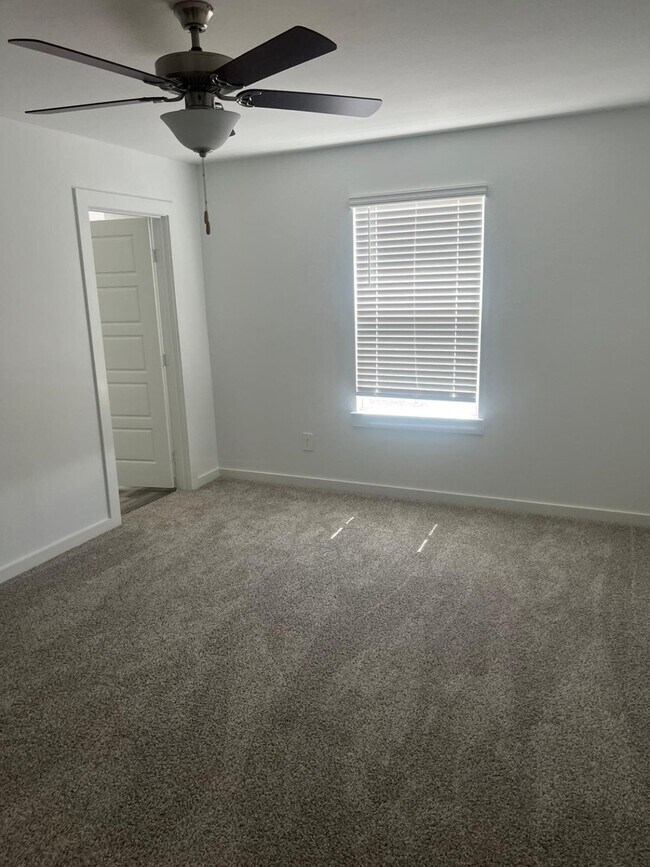 Foto del edificio - 10519 Hadley Pk Trl