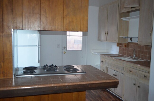 Foto del edificio - Charming 2-Bedroom Unit in Frazier Park