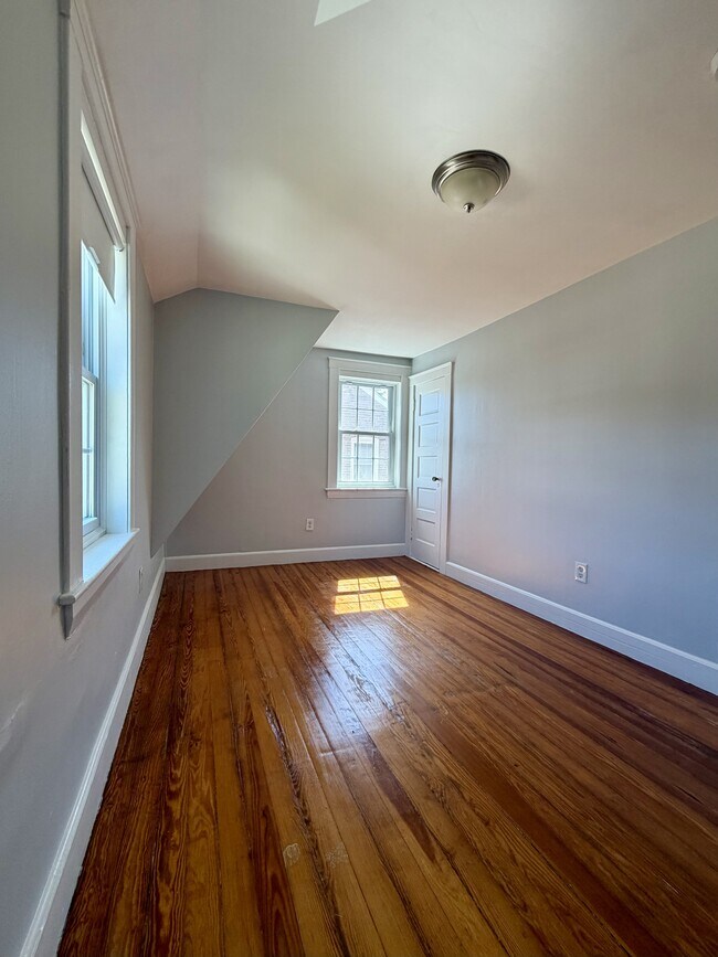 Building Photo - 97 Porpoise Way