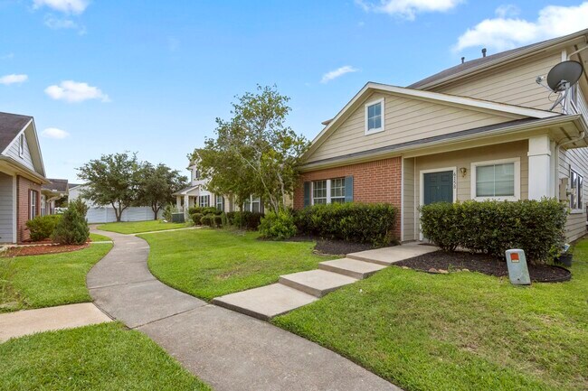 Foto del edificio - 6158 Settlers Lake Cir E
