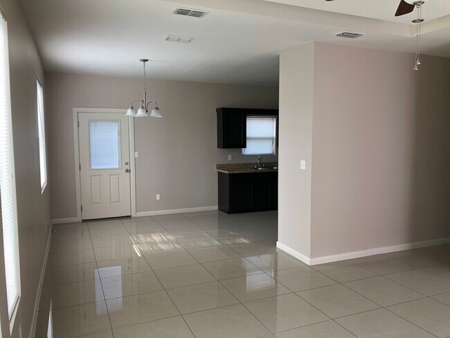 Foto del edificio - 4717 N Dogwood St