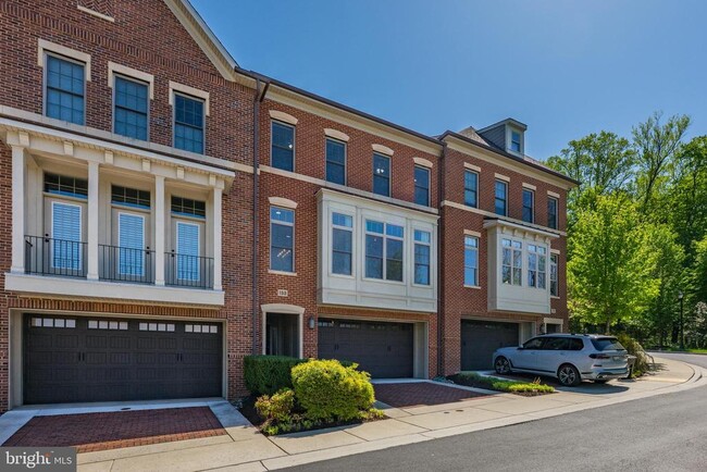 Foto del edificio - 133 Bytham Ridge Ln