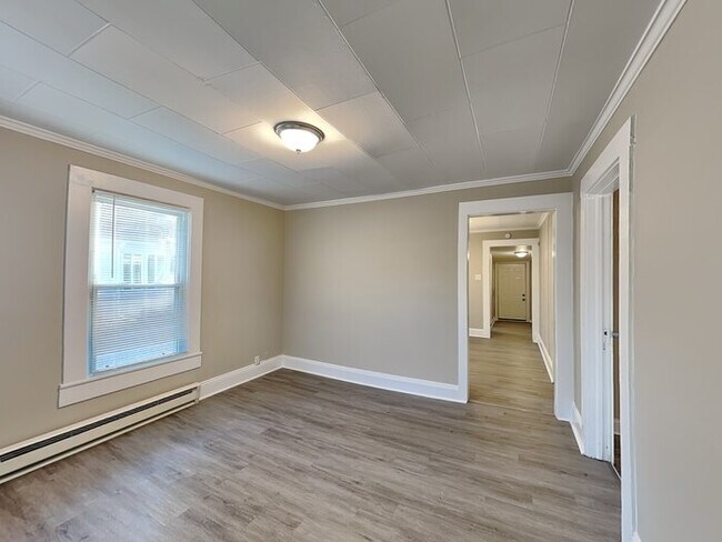 Foto del edificio - 113 Kingsway Dr