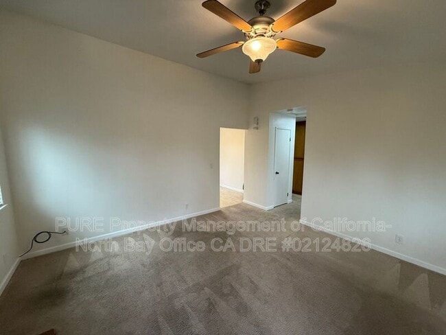 Building Photo - 2033 Caulfield Ln
