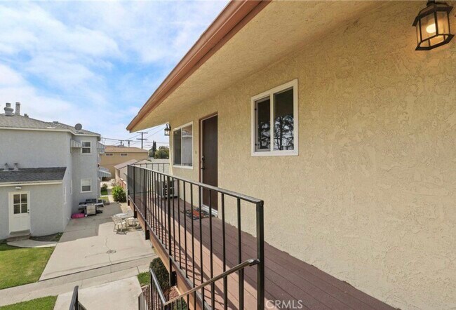 Foto del edificio - 4361 N Bellflower Blvd
