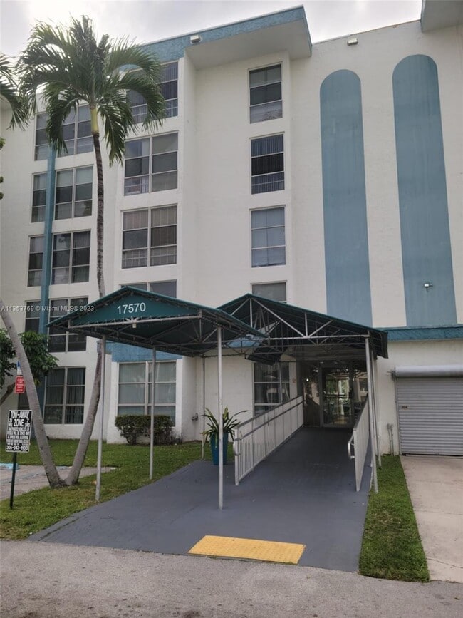 Building Photo - 17570 Atlantic Blvd