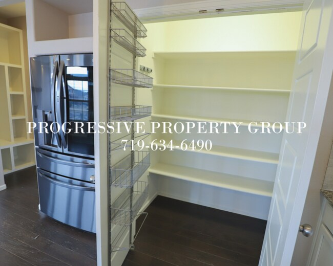 Building Photo - 3-Bedroom Home in Banning Lewis!